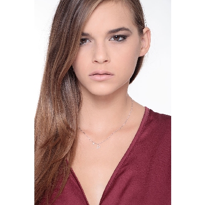 Collar oro blanco 18k letra V diamantes