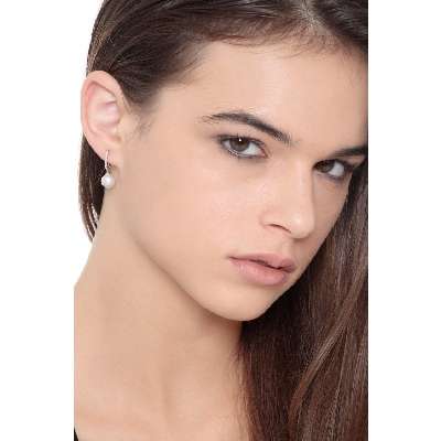 Pendientes en oro blanco de 18 quilates con perlas cultivadas y diamantes