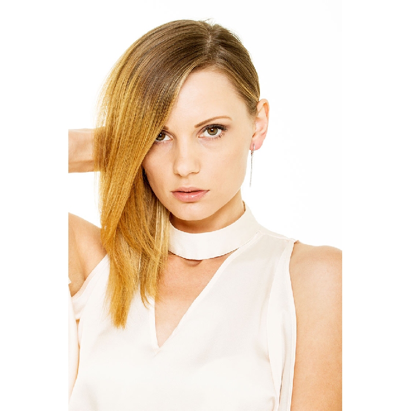 Pendientes en oro blanco 18 quilates con colgante fino de diamantes