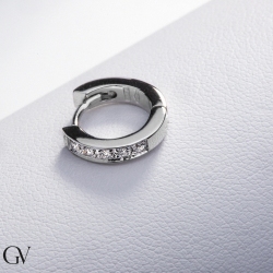 Pendiente único de aro en oro blanco de 18 quilates con diamantes 2