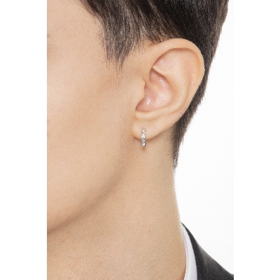 Pendiente suelto en oro blanco de 18 quilates con diamantes