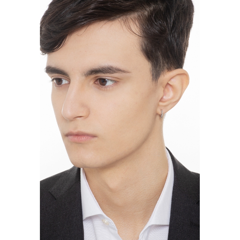 Pendiente único aro en oro blanco 18kt con diamantes hombre Pendiente único aro en oro blanco 18kt con diamantes hombre