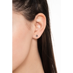 Botón mono en oro rosa de 18k con cruz de diamantes negros y puntas brunidas 2