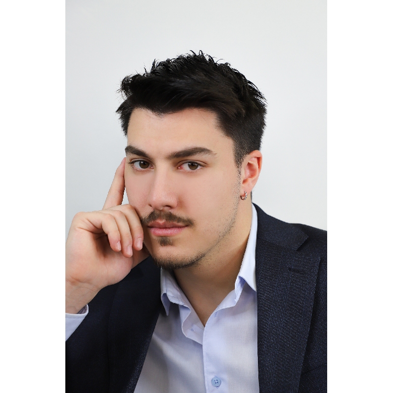 Pendiente mono aro en oro blanco 18kt con diamantes