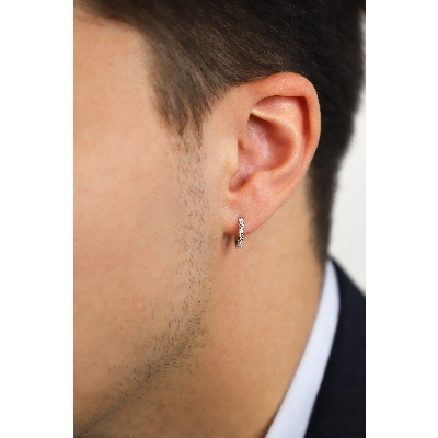 Pendiente mono aro en oro blanco 18kt con diamantes