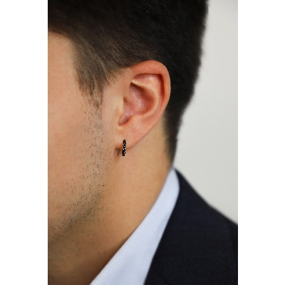 Pendiente mono aro oro blanco 18kt con diamantes negros