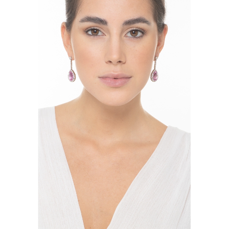 Pendientes halo en oro blanco 18k con zafiros rosas y diamantes brillantes Pendientes halo en oro blanco 18k con zafiros rosas y diamantes brillantes