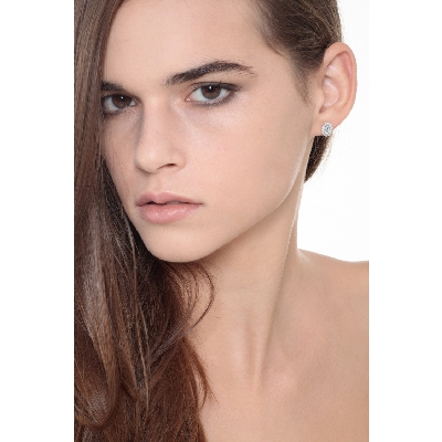 Pendientes en Oro Blanco 18k con Aguamarinas Ovaladas y Diamantes