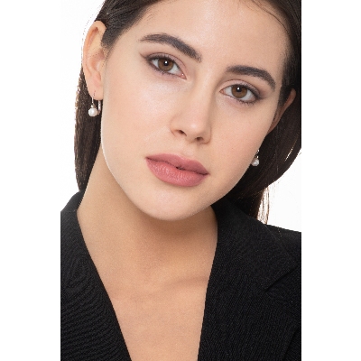 Pendientes en oro blanco 18k con perla natural y diamantes