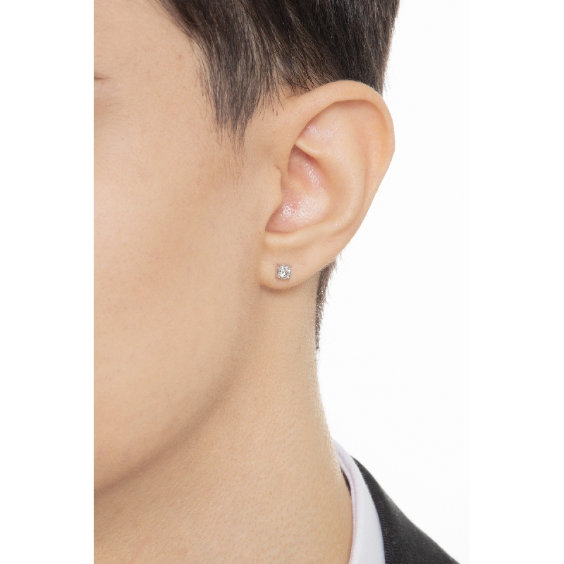 Pendiente individual en oro blanco 18 quilates a 4 garras con diamante Pendiente individual en oro blanco 18 quilates a 4 garras con diamante