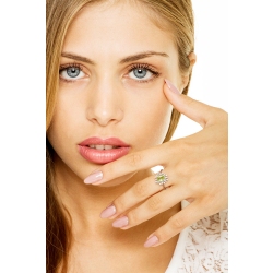 Anillo Halo en oro blanco de 18 quilates con peridoto y diamantes 2