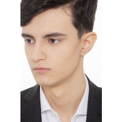 Pendiente hombre mono en oro blanco de 18 quilates y diamante