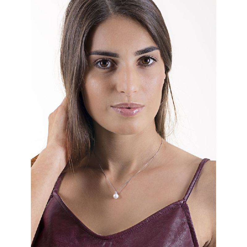 Collar de oro blanco 18k con perla y diamante Collar de oro blanco 18k con perla y diamante