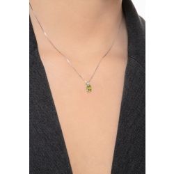 Collar con colgante en oro blanco de 18 quilates con diamante y peridoto 2