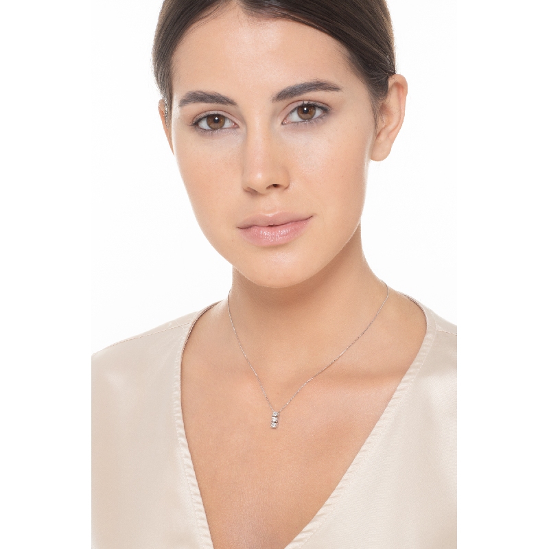 Colgante trilogy engastado con diamantes de talla brillante