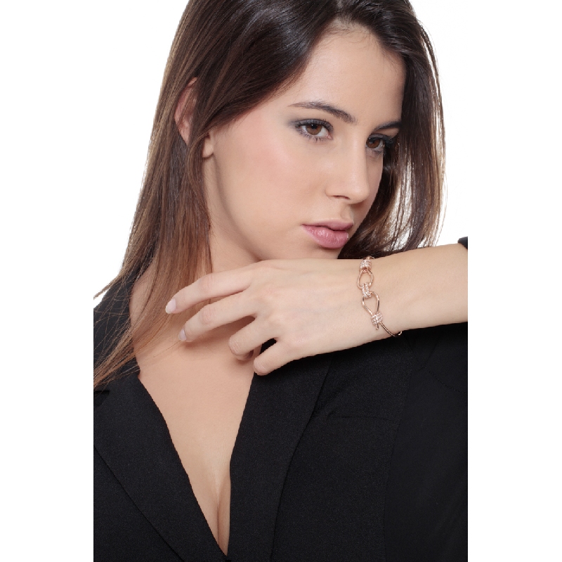 Pulsera diseño Oro Rosa 18k con nudos en diamantes