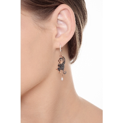 Pendientes en oro rosa y blanco con monos de diamantes negros