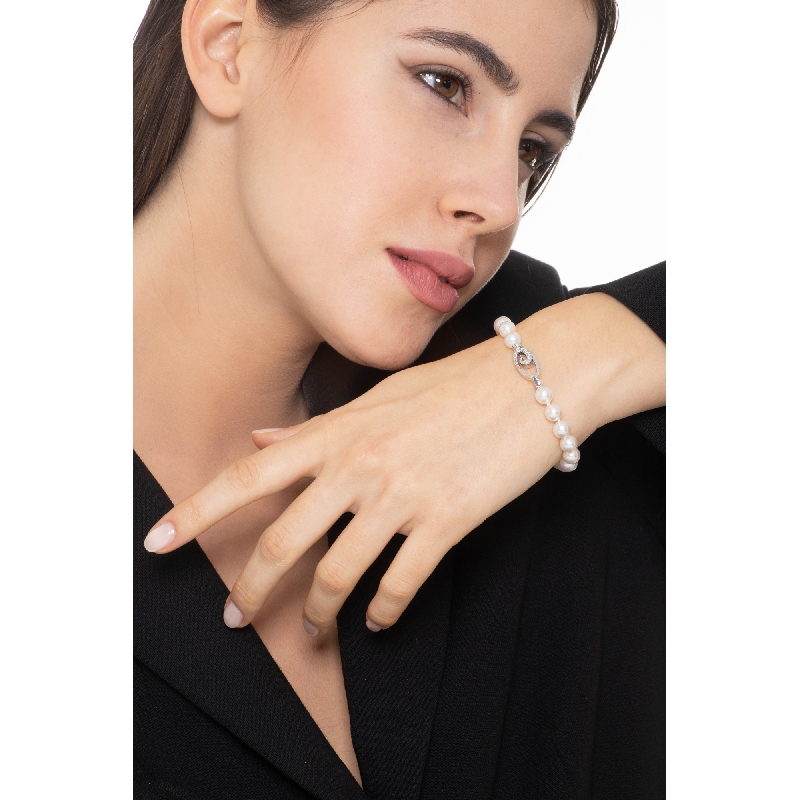 Pulsera de perlas japonesas naturales cultivadas y diamantes Pulsera de perlas japonesas naturales cultivadas y diamantes