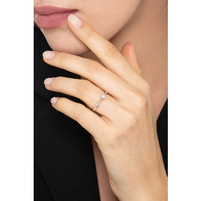 Anillo Solitario de Diamante 0,25 ct en Oro Blanco 18k