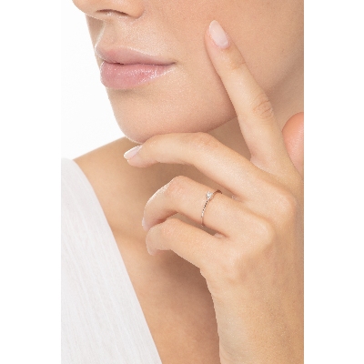 Anillo solitario oro 18 quilates con diamante 0,04 ct 