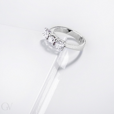 Anillo Trilogy de mujer en oro blanco de 18k diamantes
