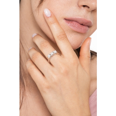 Anillo Trilogy de mujer en oro blanco de 18k diamantes