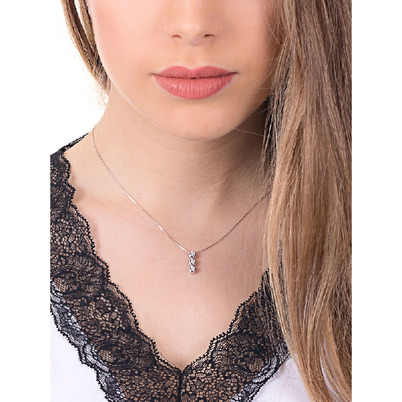 Collar en oro blanco 18k trilogy diamantes ct 0,15