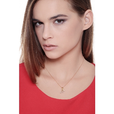 Collar en oro amarillo 18k con colgante trilogy de diamantes