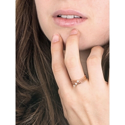 Anillo tres bandas en oro rosa 18k con tres diamantes 2