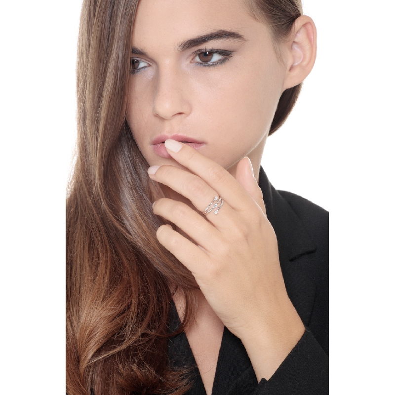 Anillo trilogía para mujer en oro blanco 18k con diamantes ct. 0,15