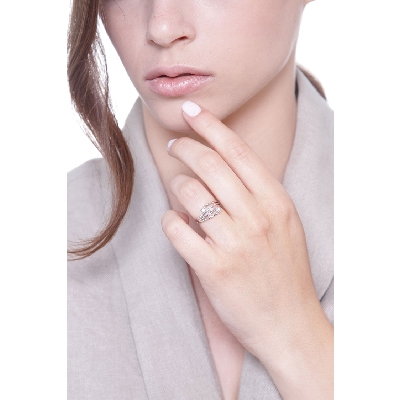 Anillo tres bandas en oro 18k con tres diamantes 0,12 ct