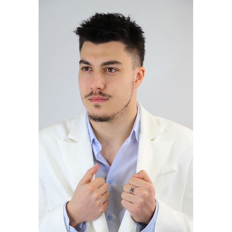 Anillo solitario hombre en oro blanco 18 quilates diamante negro Anillo solitario hombre en oro blanco 18 quilates diamante negro