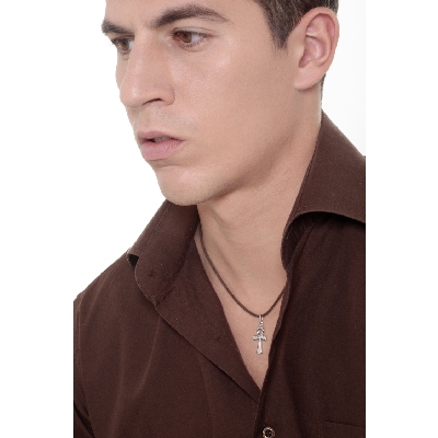 Colgante Cruz Hebrea en oro blanco de 18k