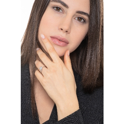 Solitario en oro blanco 18k con diamante 0,90 quilates