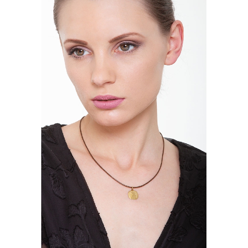 Medalla sagrada de angelito en oro amarillo 18k Medalla sagrada de angelito en oro amarillo 18k