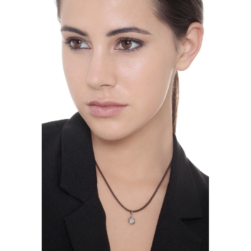 Pequeño colgante mariquita en oro blanco 18K Pequeño colgante mariquita en oro blanco 18K