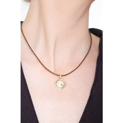 Medalla sagrada de bautizo en oro amarillo 18k