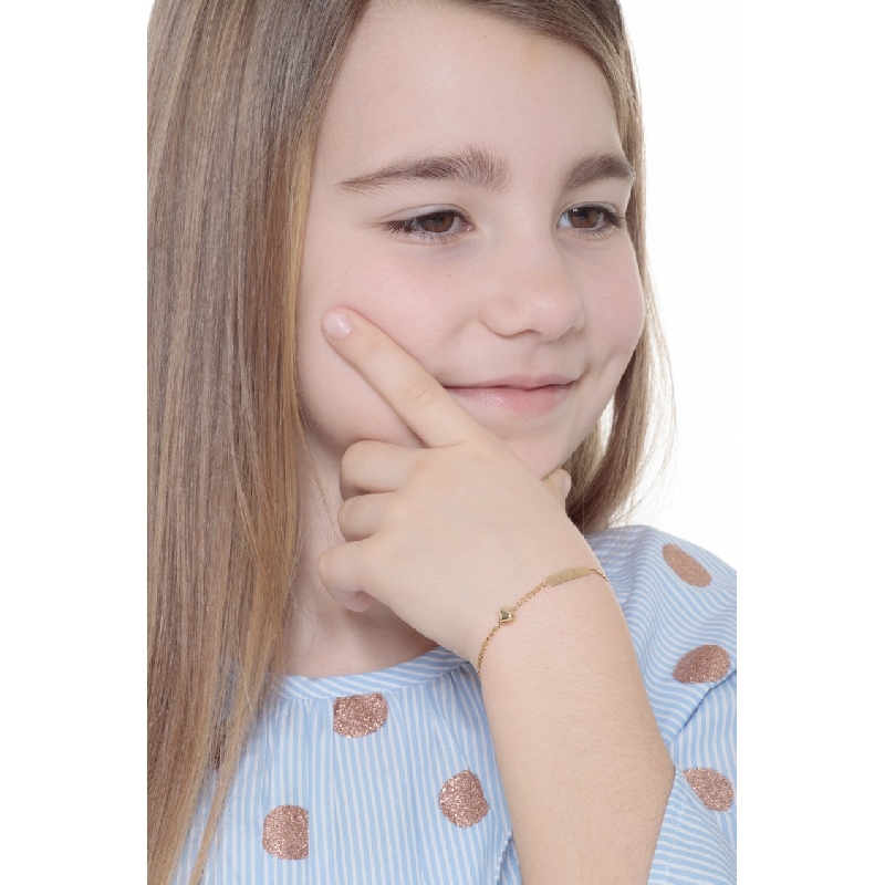 Pulsera en oro amarillo 18k con placa y corazón