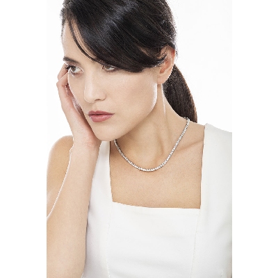 Collar gargantilla riviere de oro blanco 18 kilates con diamantes 