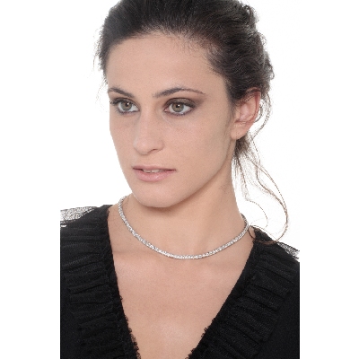 Collar de diamantes y oro blanco 18 kilates 
