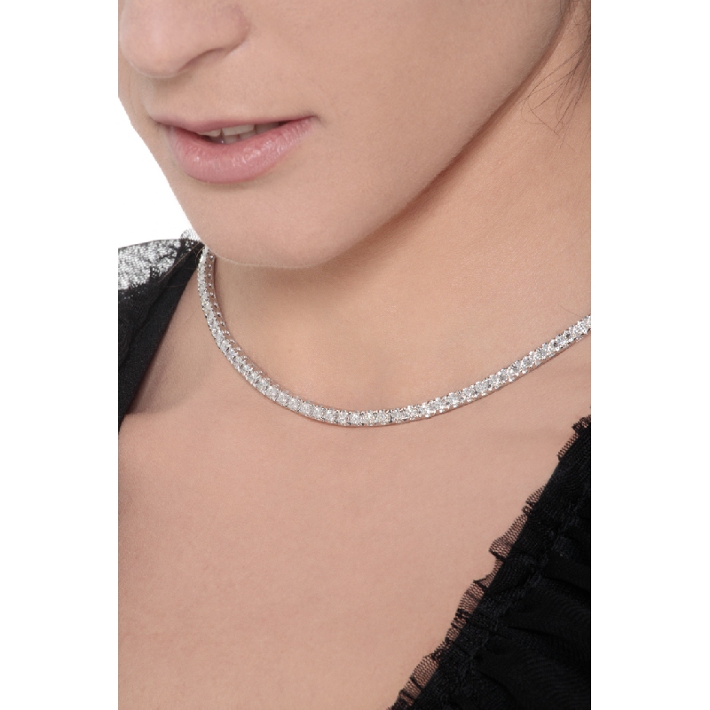 Collar de diamantes y oro blanco 18 kilates  Collar de diamantes y oro blanco 18 kilates