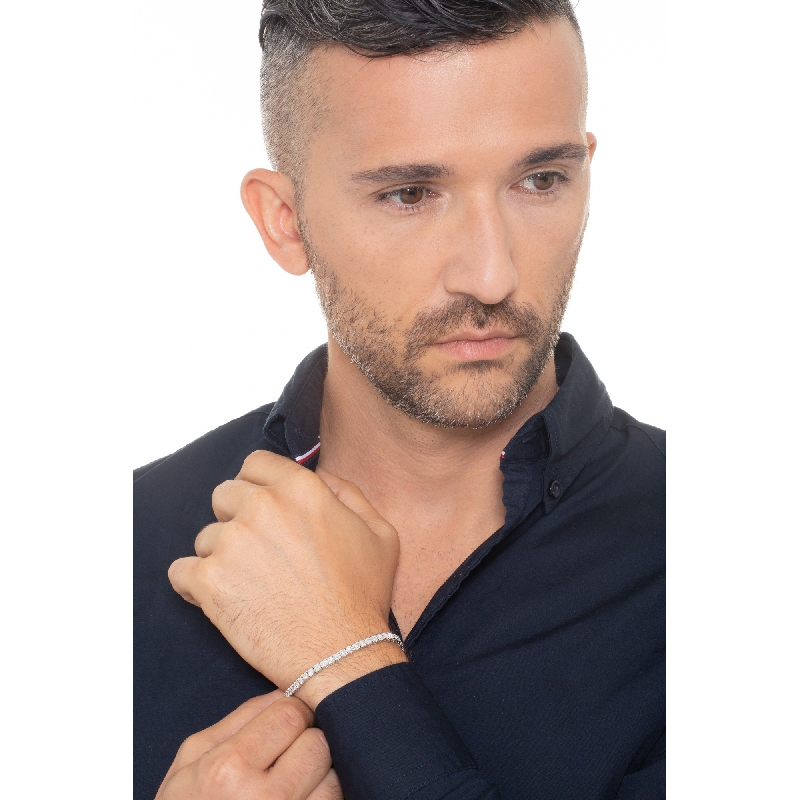Riviere pulsera con diamantes en oro blanco 18 kilates  Riviere pulsera con diamantes en oro blanco 18 kilates