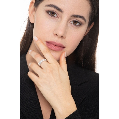 Anillo en oro blanco 18k con cinco diamantes 1.70 ct