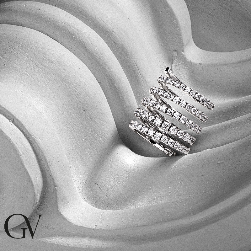 Anillo Fantasía en oro blanco 18k y diamantes Anillo Fantasía en oro blanco 18k y diamantes