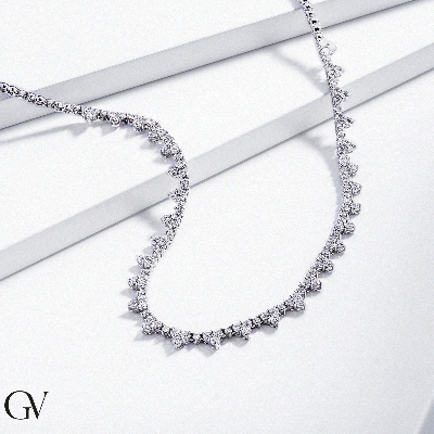 Collar tennis floral en oro blanco 18k con diamantes