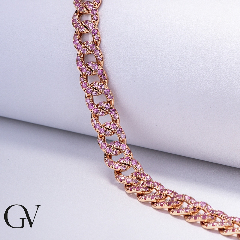 Cadena cubana en oro rosa de 18k con zafiros rosas Cadena cubana en oro rosa de 18k con zafiros rosas