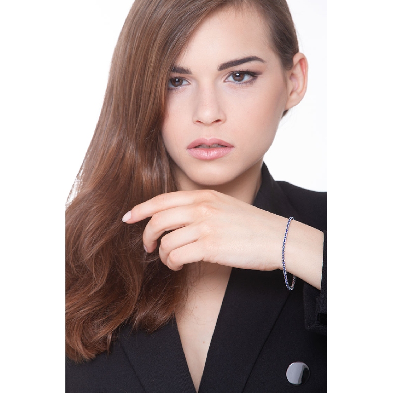 Pulsera en oro blanco 18k Tennis con zafiros azules