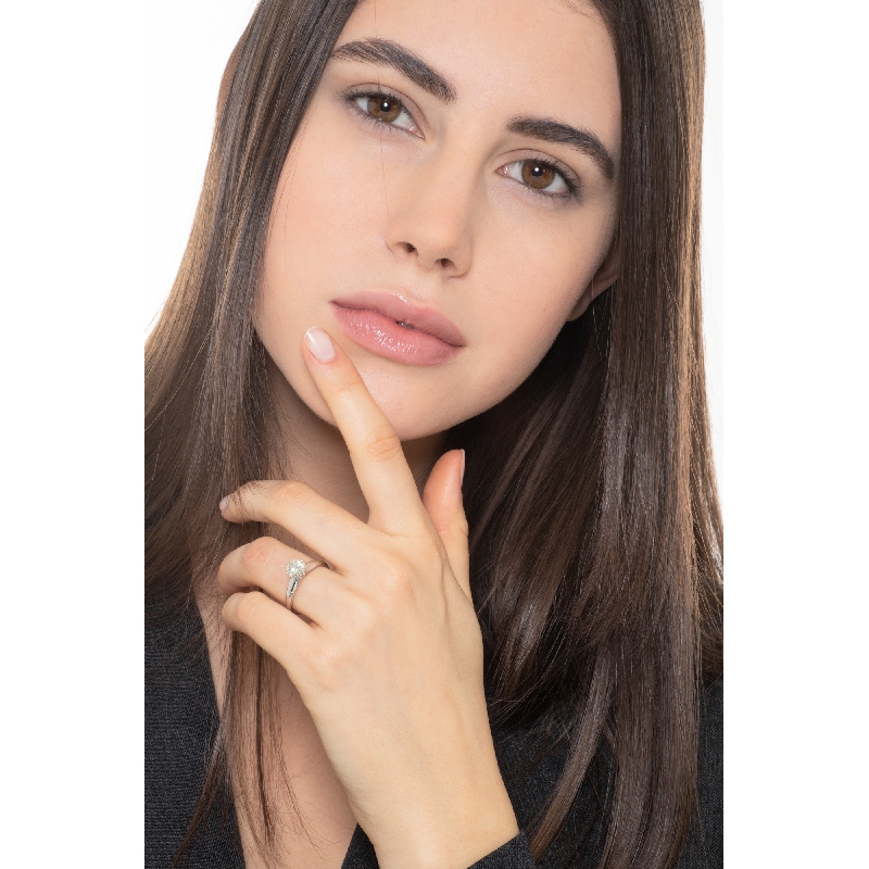 Anillo solitario mujer en oro 18 quilates con un diamante 1.00 ct Anillo solitario mujer en oro 18 quilates con un diamante 1.00 ct