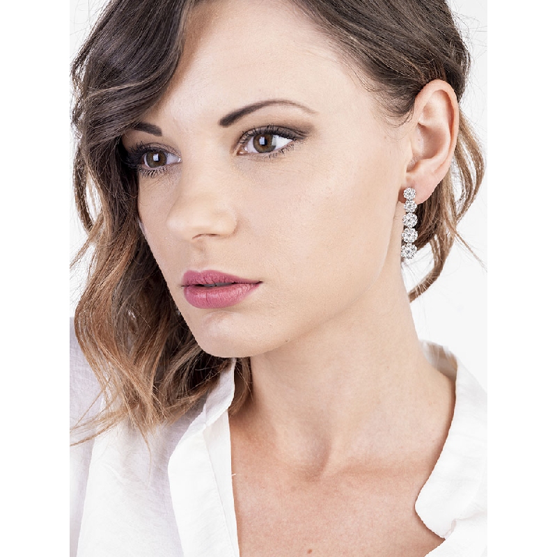 Pendientes illusion de oro blanco de 18 quilates con diamantes