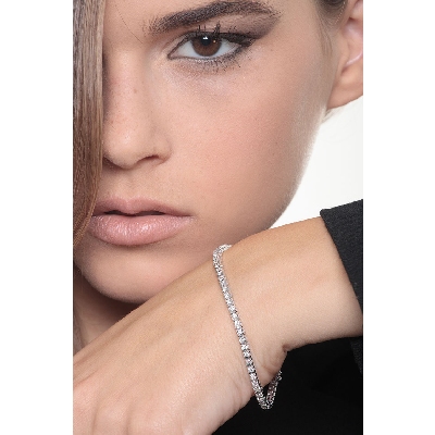 Riviere pulsera con diamantes en oro blanco 18 kilates 3 mm.